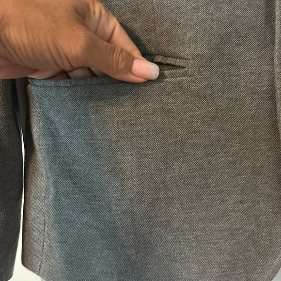 Blazer - Picture 2 of 7